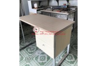 Thanh lý bàn làm việc chân sắt có học tủ